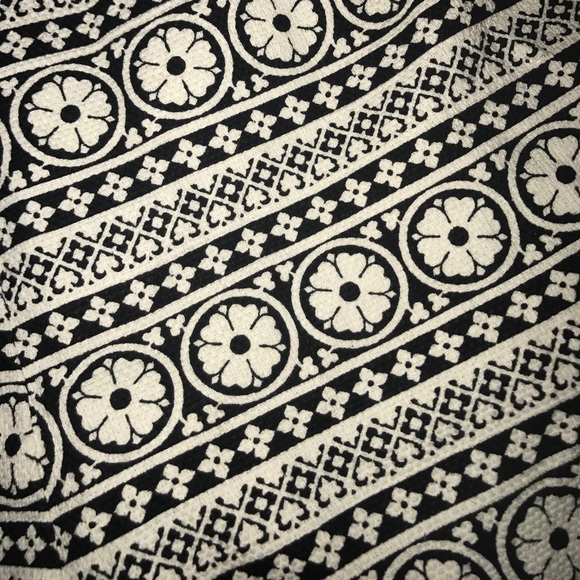 COPY - High waisted Gap shorts with print- like N… - Picture 3 of 3